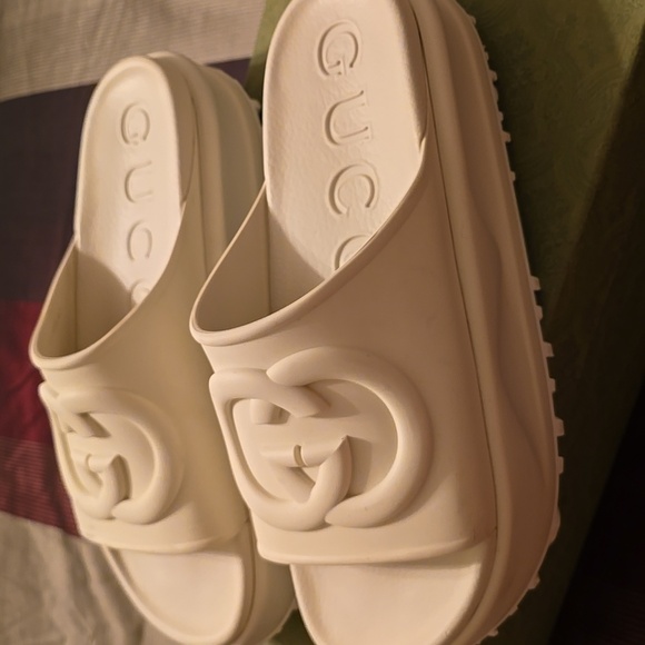 Authentic Gucci Sandals - Picture 2 of 12